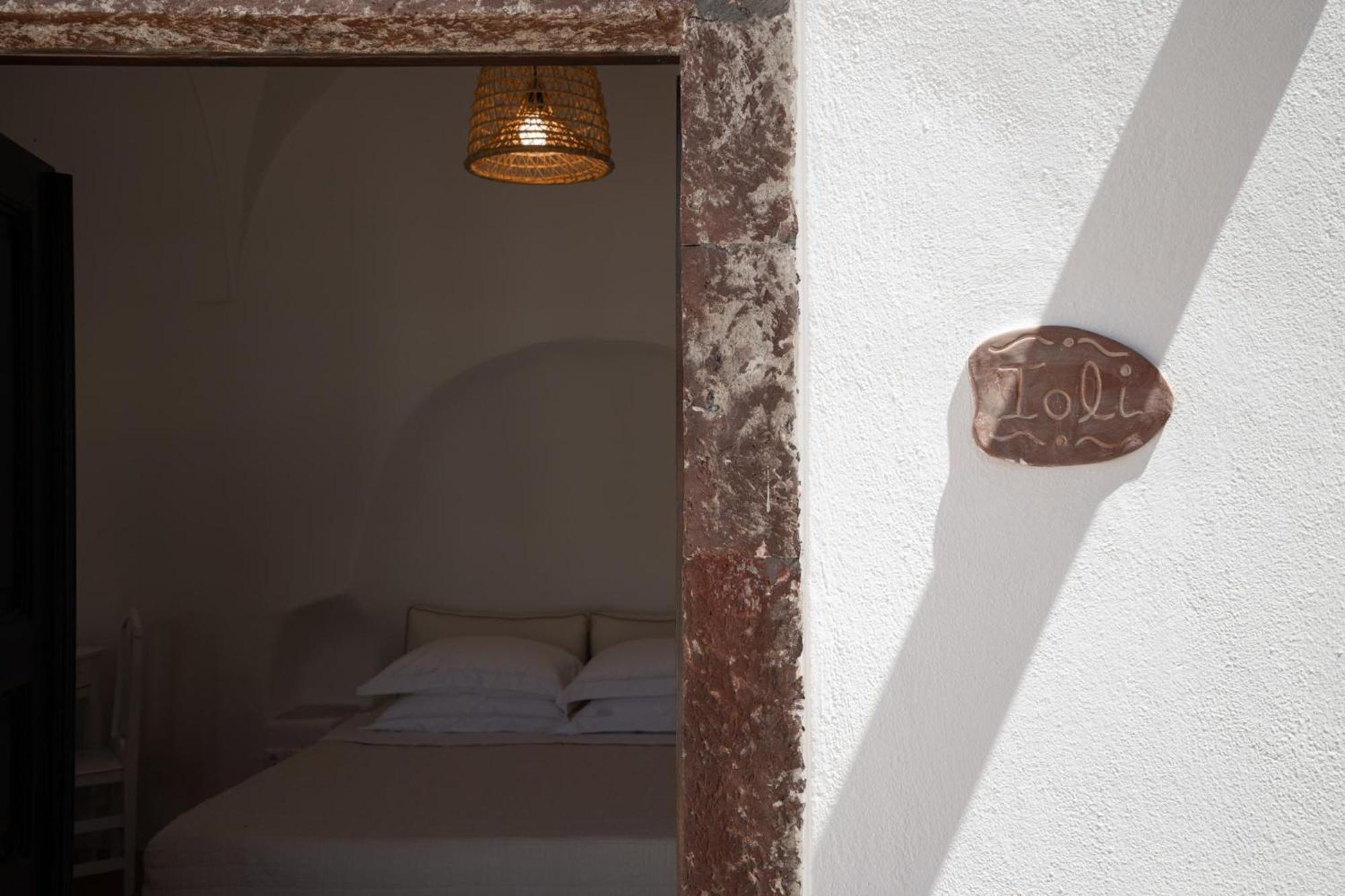 Madame Kalitsi Cozy Suites Fíra Kültér fotó