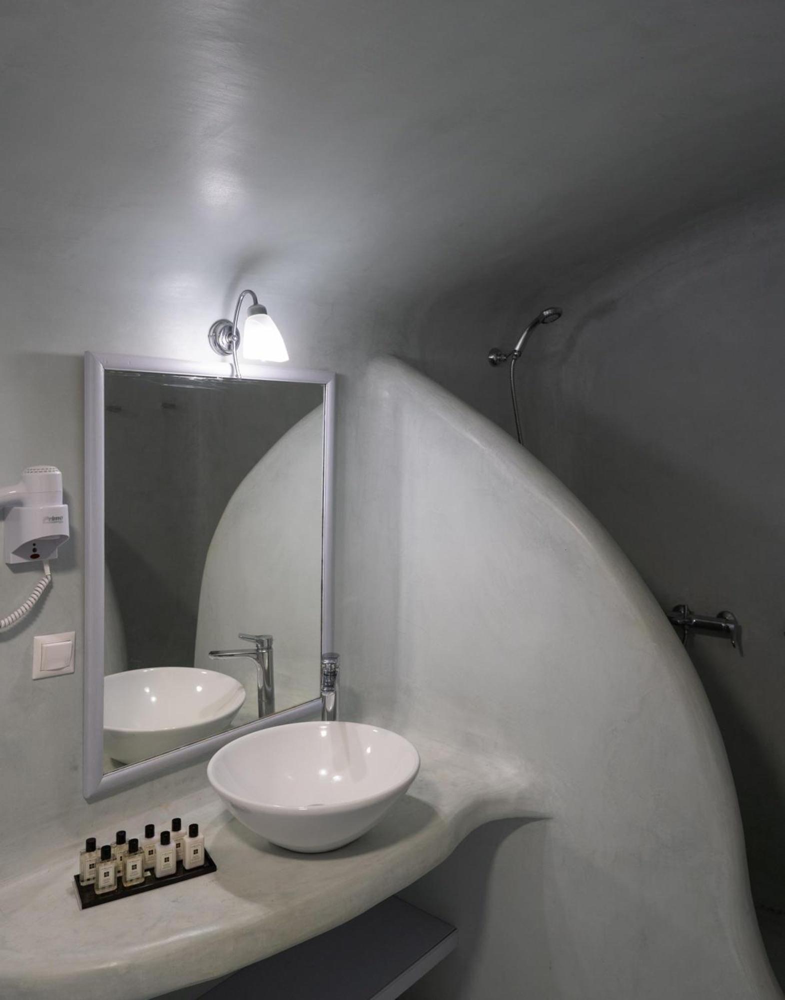 Madame Kalitsi Cozy Suites Fíra Kültér fotó